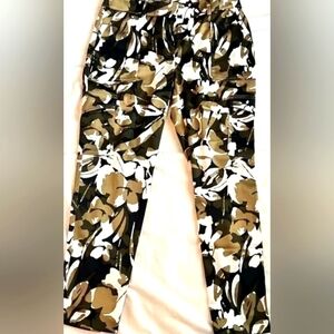 Chico's Camo Print Cargo Satin Ankle Women's Size .5 US 6 8  New